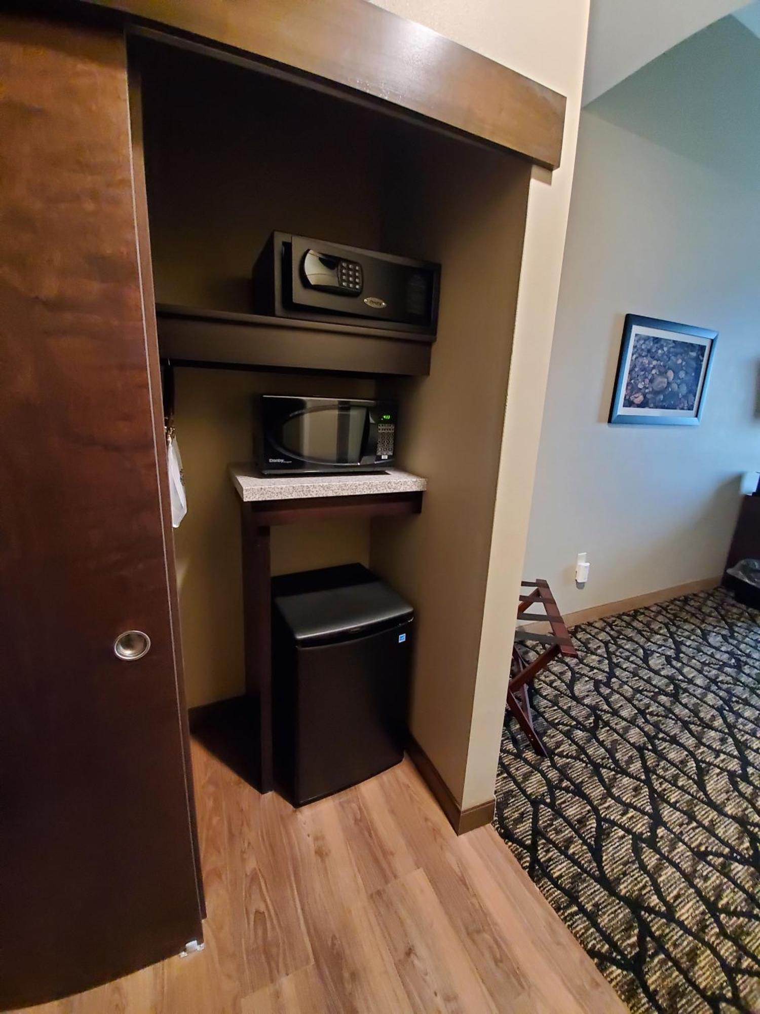 Best Western Plus Lakeview Hotel Madison Eksteriør billede