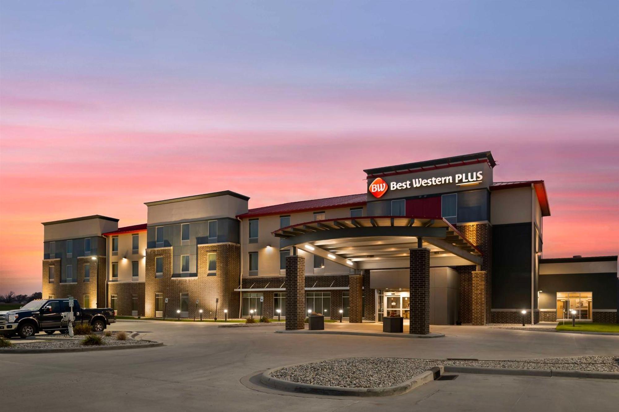 Best Western Plus Lakeview Hotel Madison Eksteriør billede